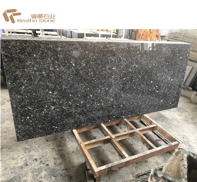 Pearl Granite Pou Vann