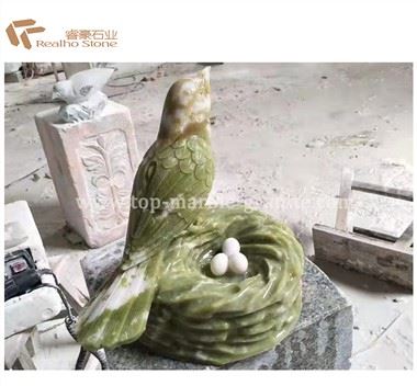 Men Sur Oniks Zwazo Ak Filè Sculptures
