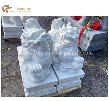 Blan Marble Qilin estati pou dekorasyon Entryway deyò
