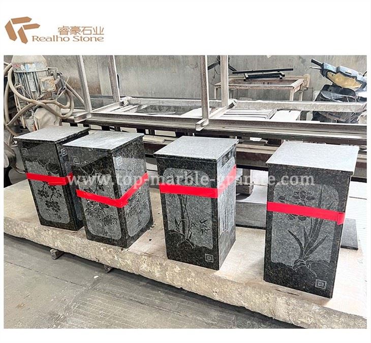 Granite kare fòm plinth pou dekorasyon andedan kay la